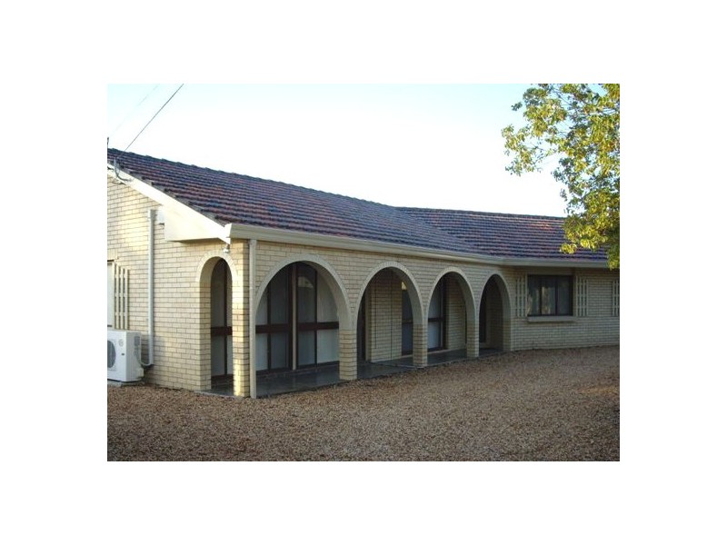 84 Shailer Rd, Shailer Park QLD 4128