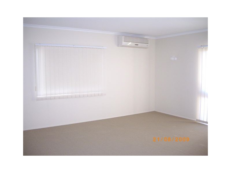 84 Shailer Rd, Shailer Park QLD 4128