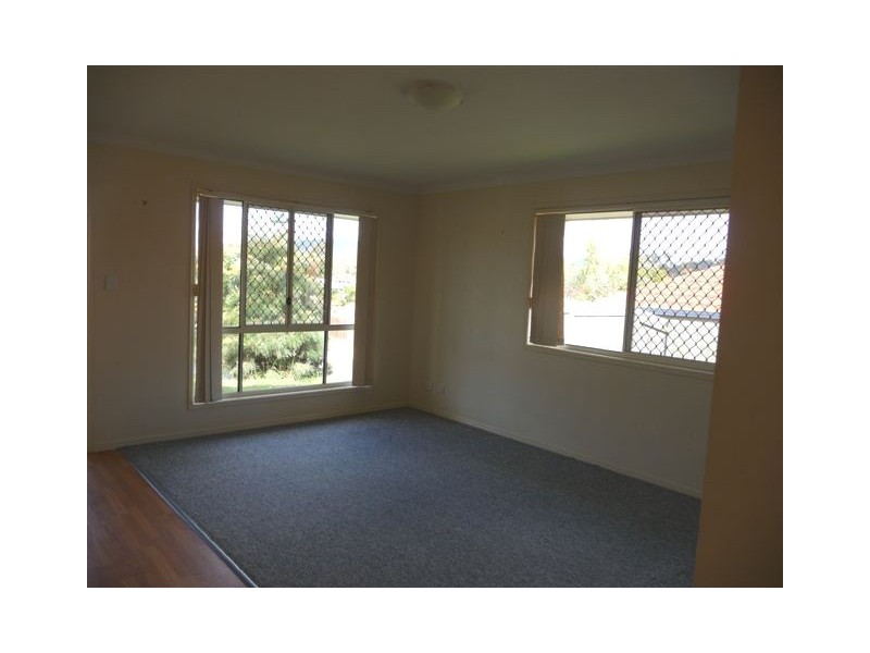 17 Lennon Dr, Windaroo QLD 4207