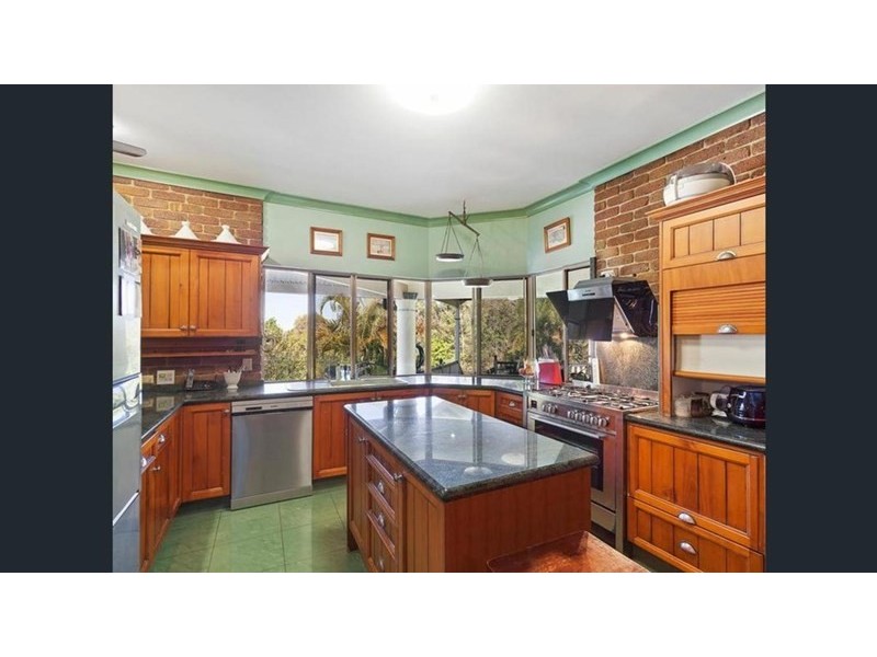 5 BAHRVIEW DRIVE, Bahrs Scrub QLD 4207