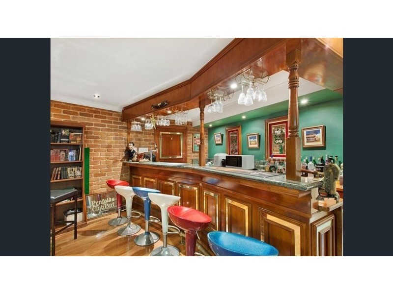 5 BAHRVIEW DRIVE, Bahrs Scrub QLD 4207