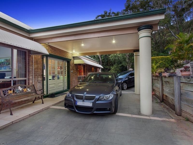 5 BAHRVIEW DRIVE, Bahrs Scrub QLD 4207