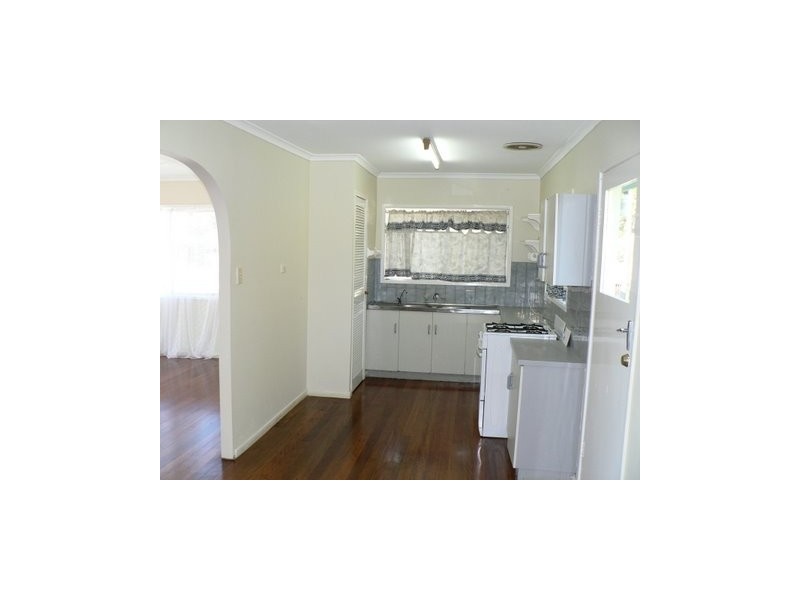 11 Garnett St, Slacks Creek QLD 4127