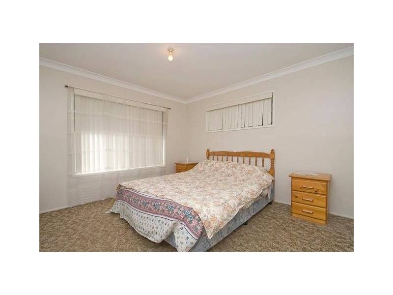 391 Chatswood Rd, Shailer Park QLD 4128