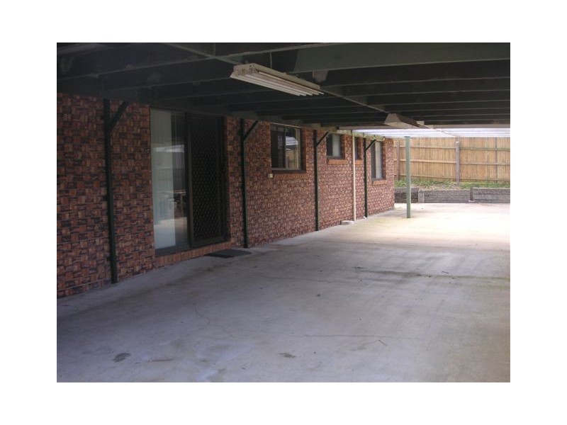 391 Chatswood Rd, Shailer Park QLD 4128