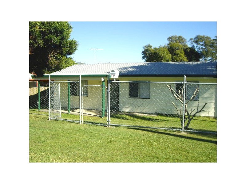 12 Schmidt Rd, Eagleby QLD 4207
