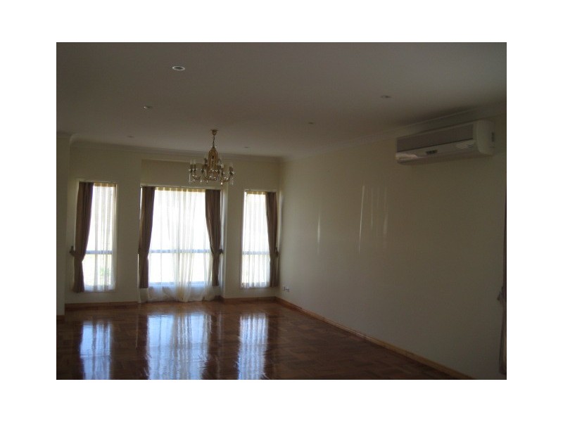 16 Nexus Close, Edens Landing QLD 4207