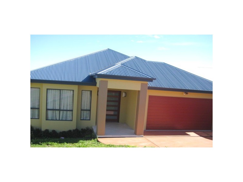16 Nexus Close, Edens Landing QLD 4207