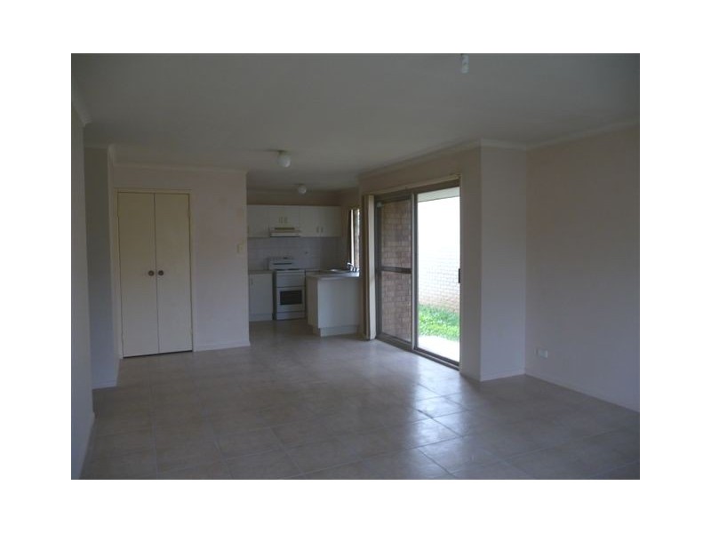 34 Dowling Cres, Eagleby QLD 4207