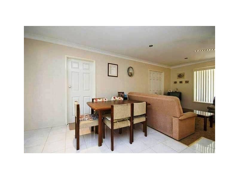 391 Chatswood Rd, Shailer Park QLD 4128