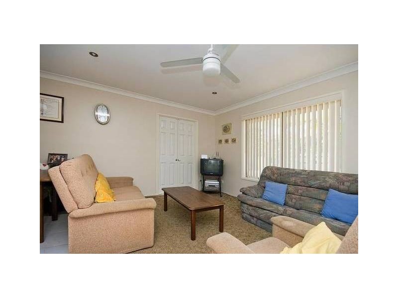 391 Chatswood Rd, Shailer Park QLD 4128