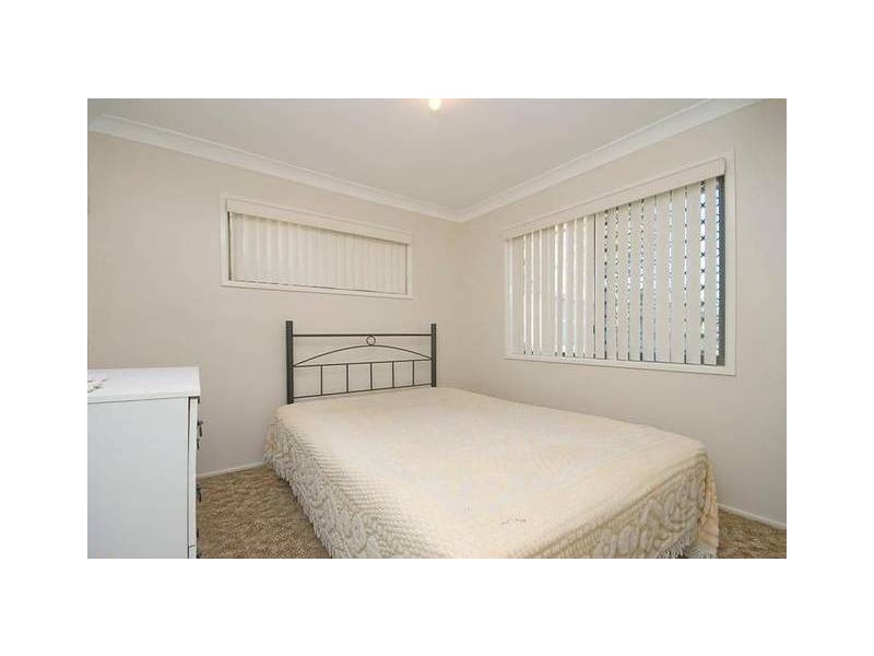 391 Chatswood Rd, Shailer Park QLD 4128