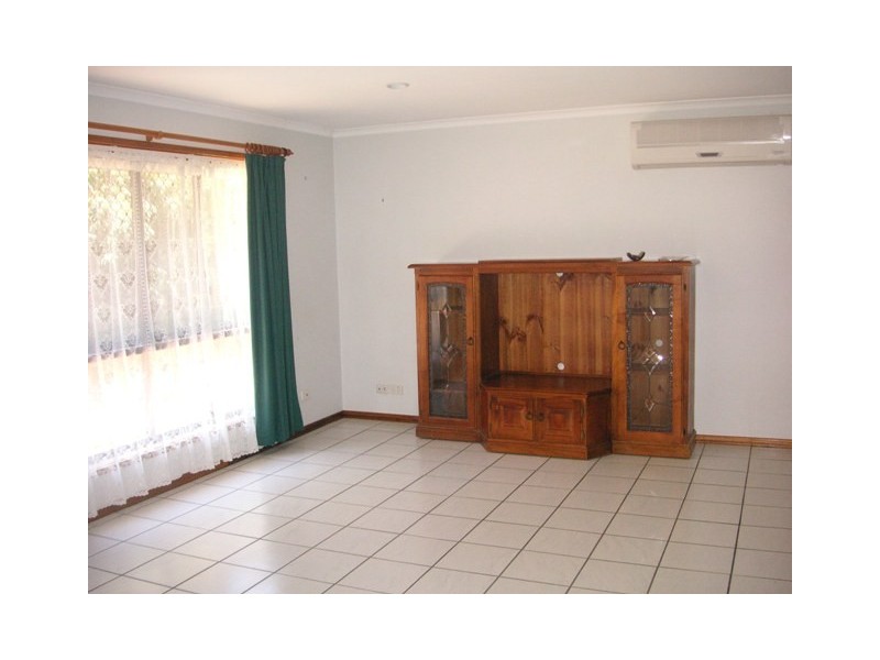 1 Tuff Crt, Shailer Park QLD 4128