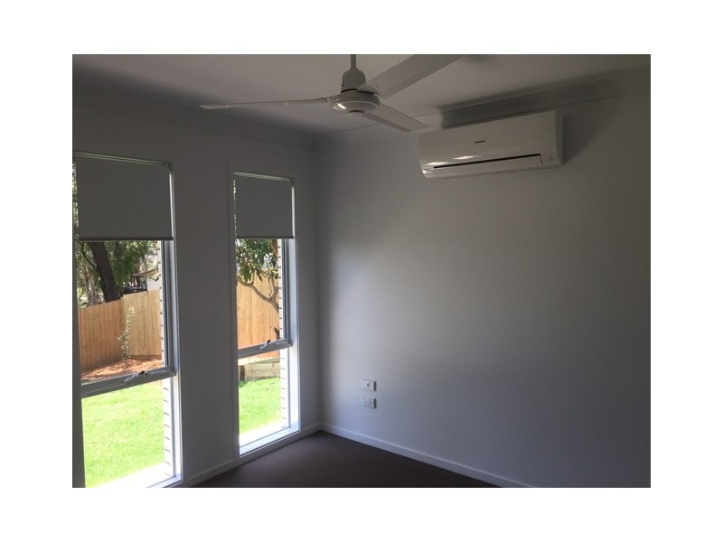 34 BINGO STREET, Holmview QLD 4207