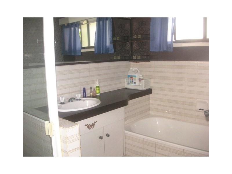 37  Tarandi St, Loganholme QLD 4129