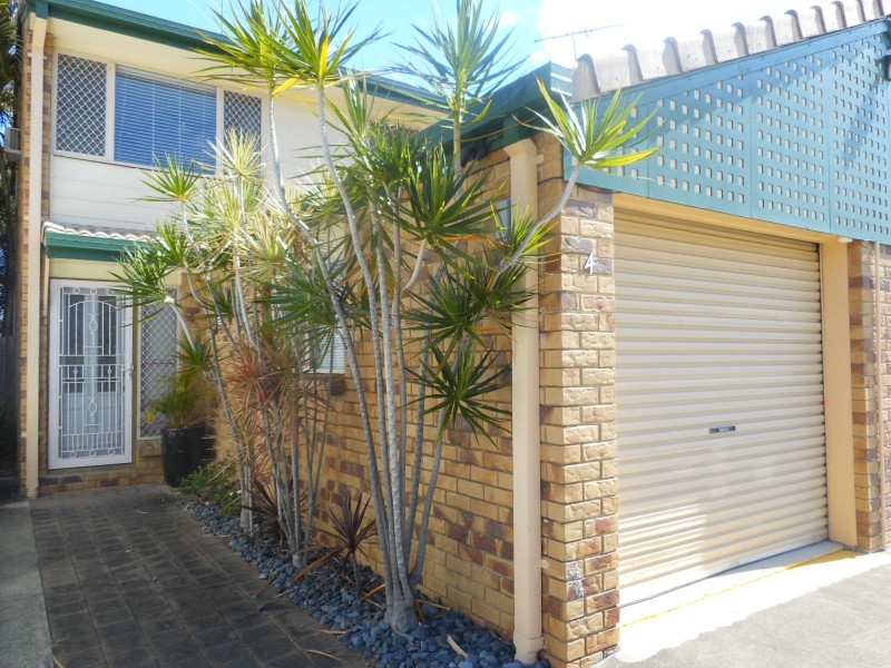 4/15 Pine Avenue, Beenleigh QLD 4207