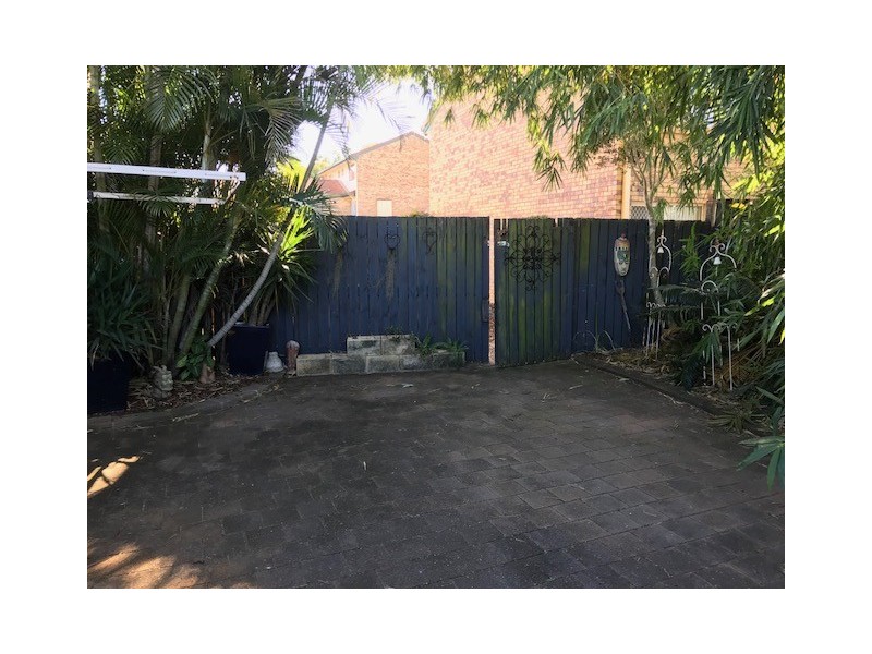 4/15 Pine Avenue, Beenleigh QLD 4207