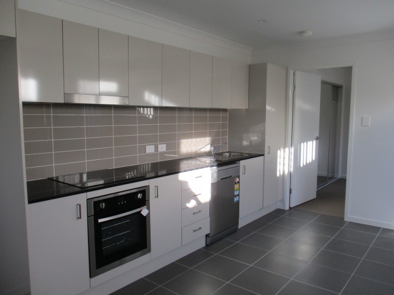 3b Molly Ct, Eagleby QLD 4207