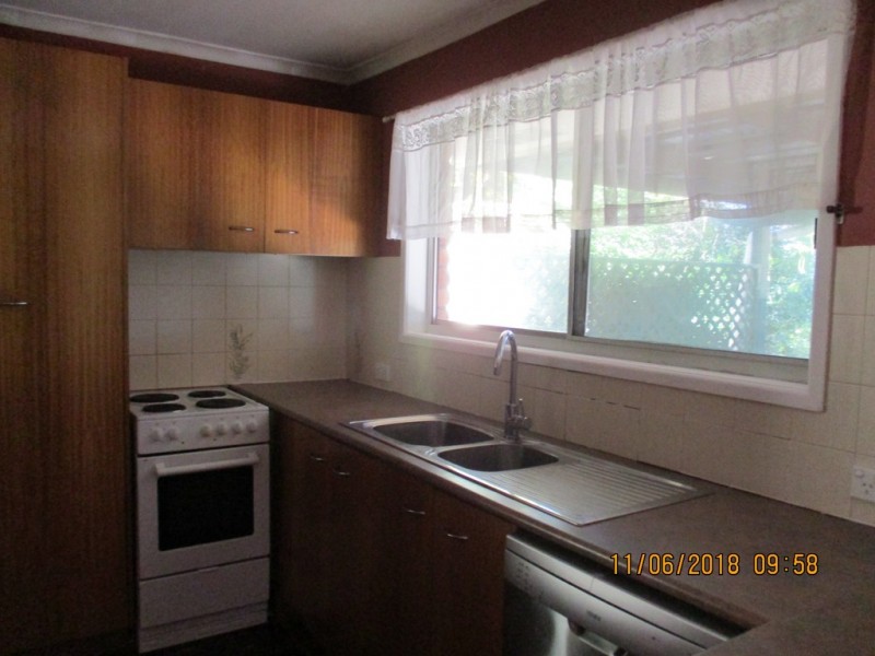 11 LIMA ST, Edens Landing QLD 4207