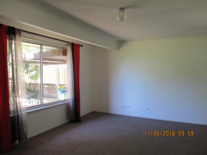 11 LIMA ST, Edens Landing QLD 4207