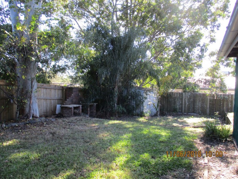 11 LIMA ST, Edens Landing QLD 4207