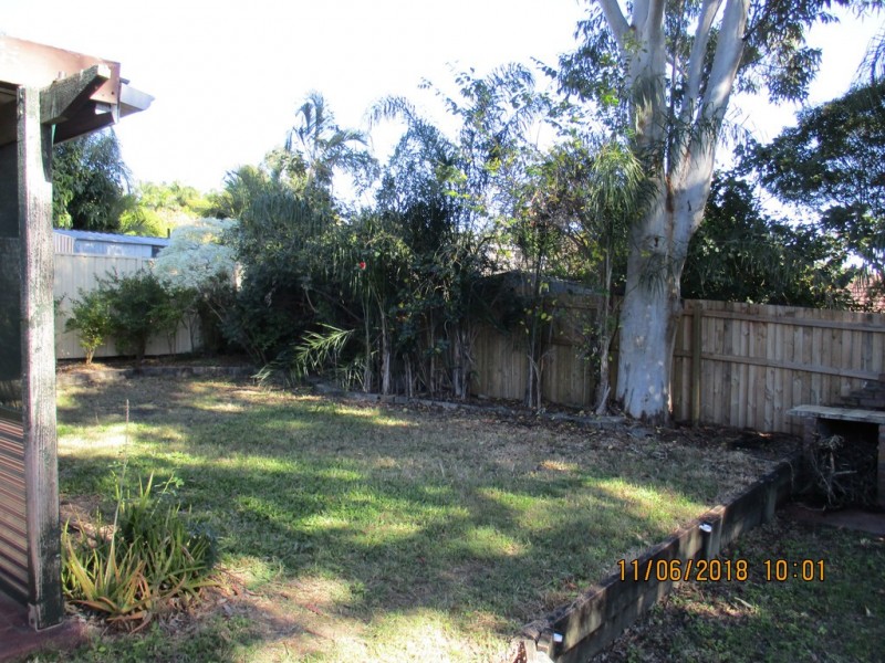 11 LIMA ST, Edens Landing QLD 4207