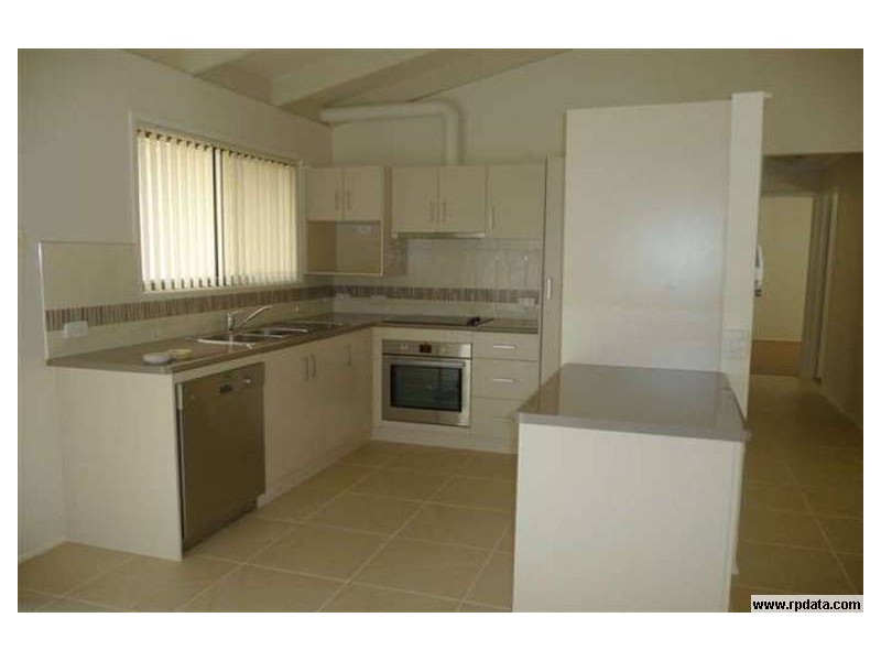 90 Lyndale St, Daisy Hill QLD 4127