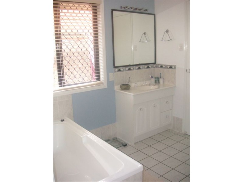 78 Dewar Dr, Loganholme QLD 4129