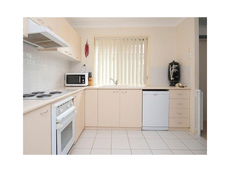 42 Tansey St, Tanah Merah QLD 4128