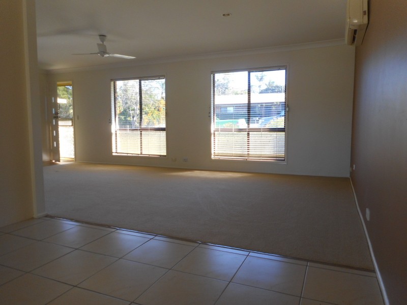 3 Ainslee Crt, Mount Warren Park QLD 4207