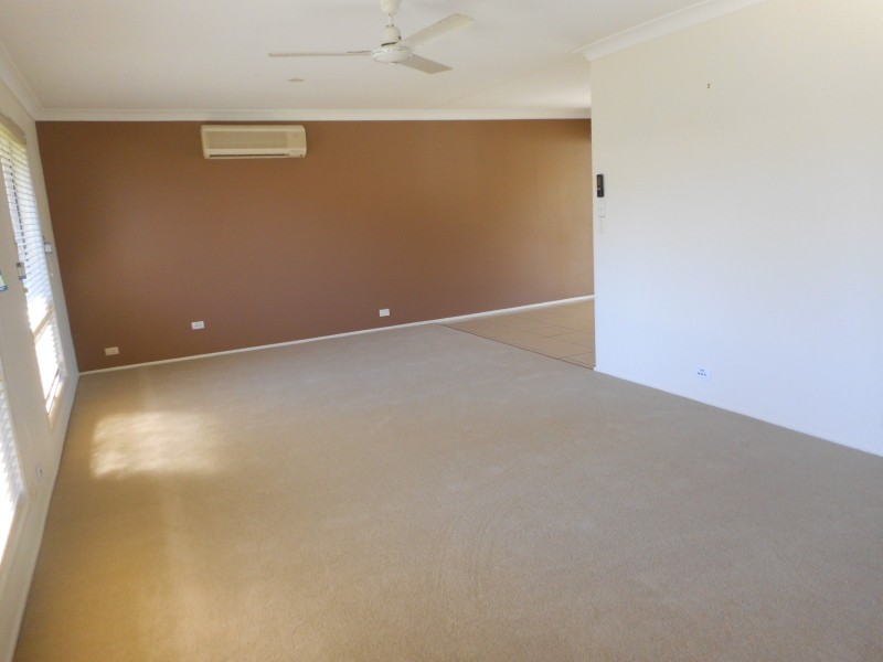 3 Ainslee Crt, Mount Warren Park QLD 4207