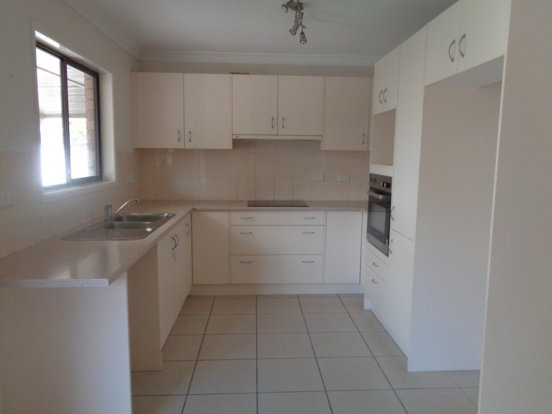 3 Ainslee Crt, Mount Warren Park QLD 4207