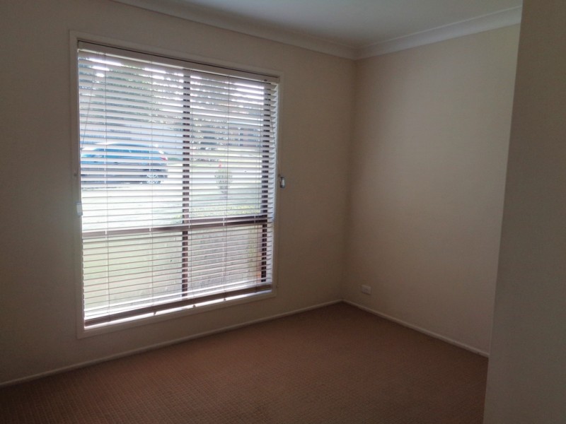 3 Ainslee Crt, Mount Warren Park QLD 4207