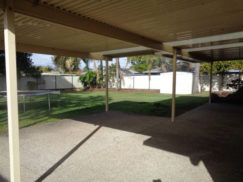 3 Ainslee Crt, Mount Warren Park QLD 4207