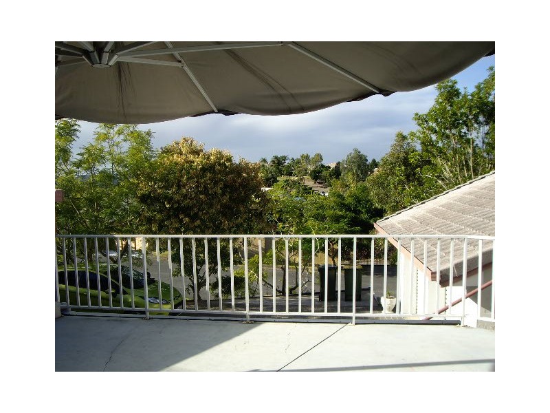3 Hillside Cres, Edens Landing QLD 4207