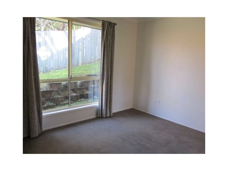 92 Pohon Dr, Tanah Merah QLD 4128