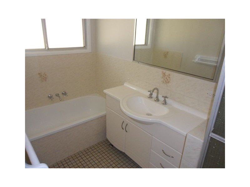 3 Balmoral Street, Eagleby QLD 4207