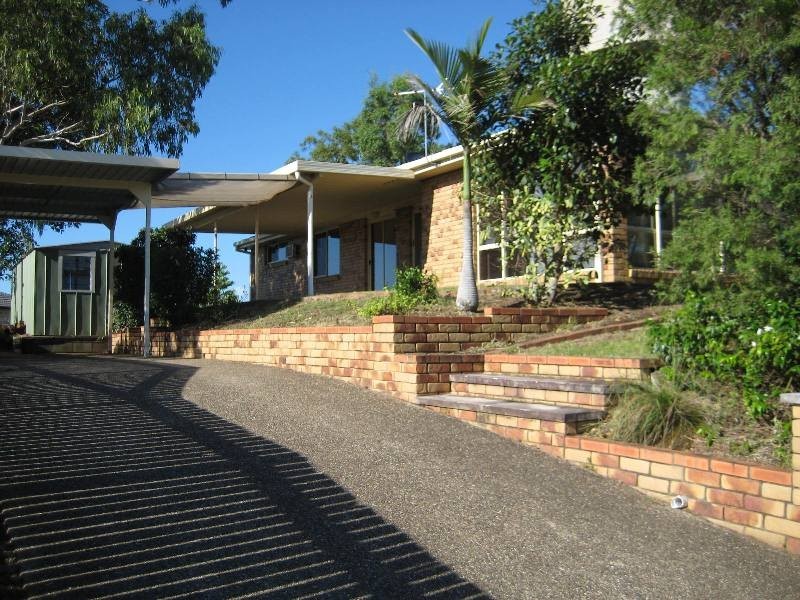 27 Hillside Cres, Edens Landing QLD 4207