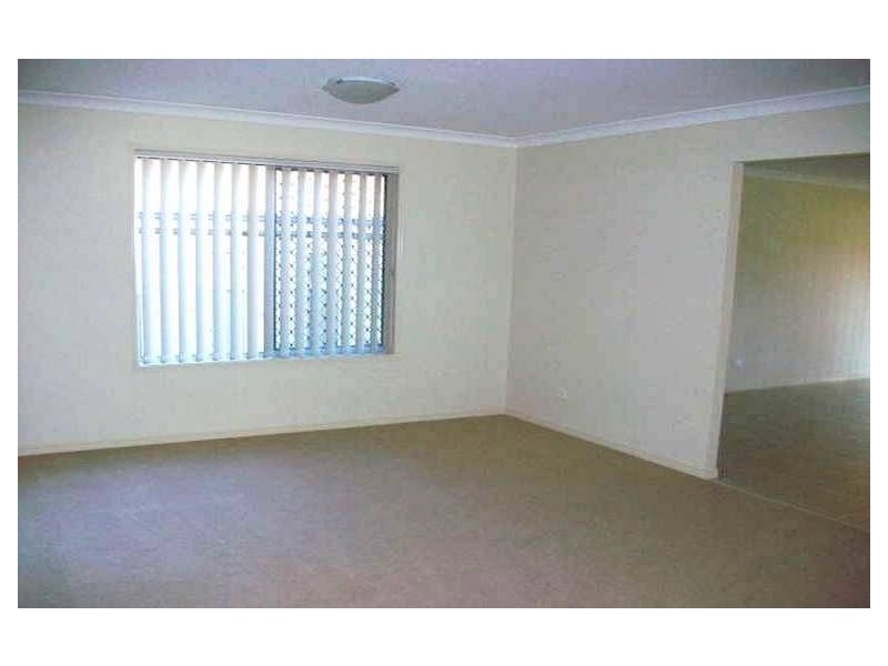 4 Crestwood Street, Bahrs Scrub QLD 4207