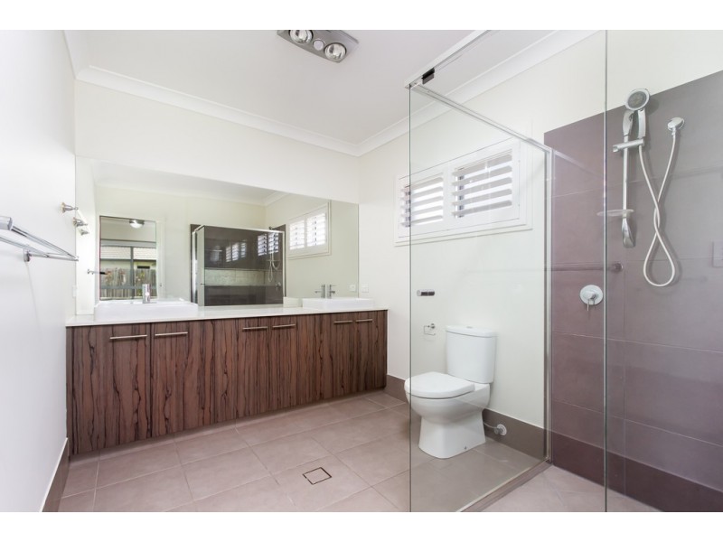 7 Ravensbourne Crt, Waterford QLD 4133