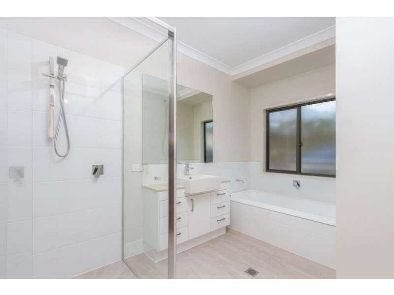 33-35 Raid Rise, Bahrs Scrub QLD 4207