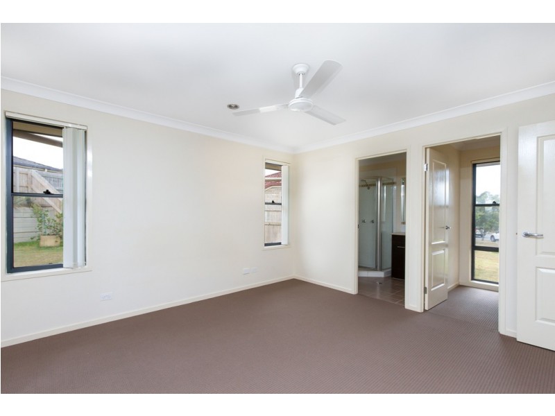 5 Louise Crt, Eagleby QLD 4207