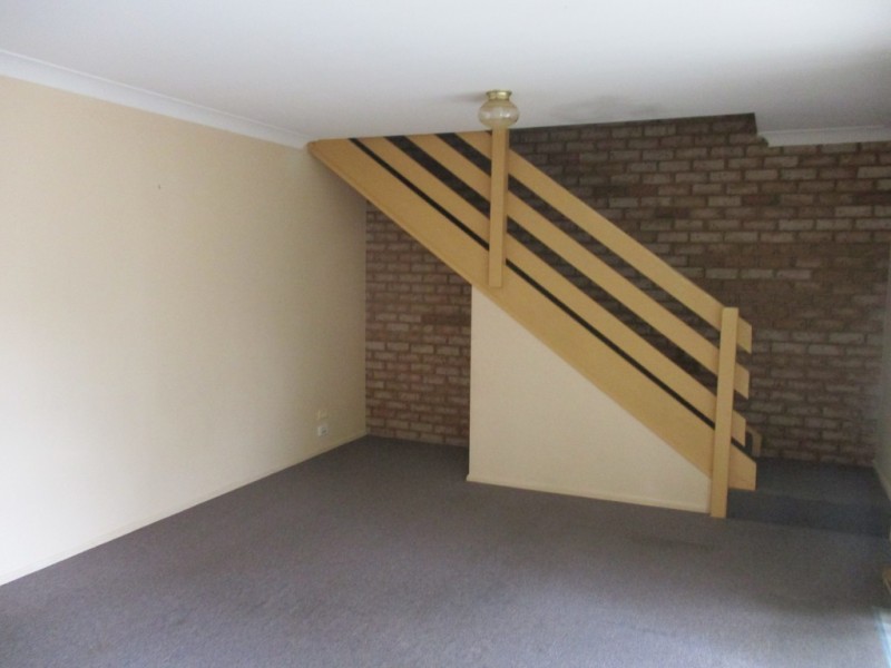 2/15 Woodbeck Street, Beenleigh QLD 4207