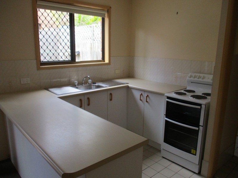 2/15 Woodbeck Street, Beenleigh QLD 4207