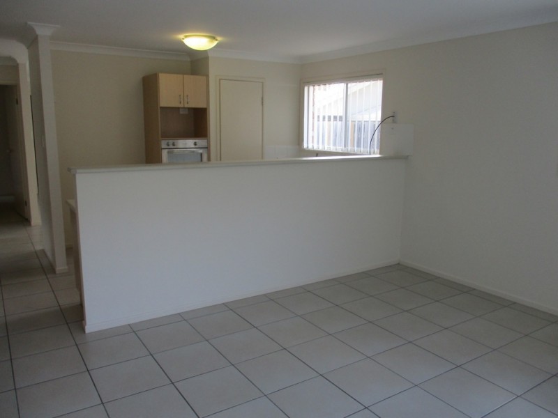 2/150 Castile Cres, Edens Landing QLD 4207