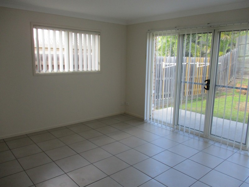 2/150 Castile Cres, Edens Landing QLD 4207