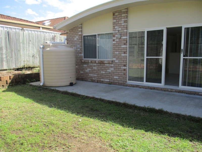 2/150 Castile Cres, Edens Landing QLD 4207