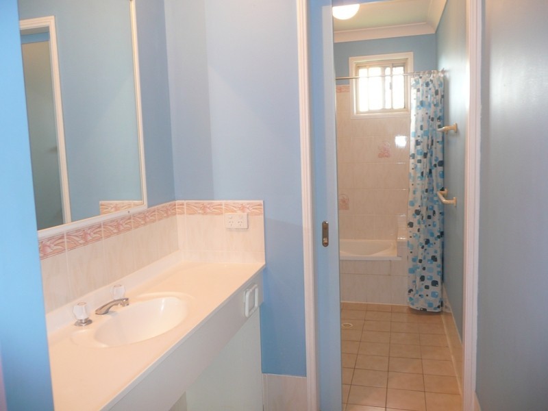 12A Costigan Terrace, Edens Landing QLD 4207