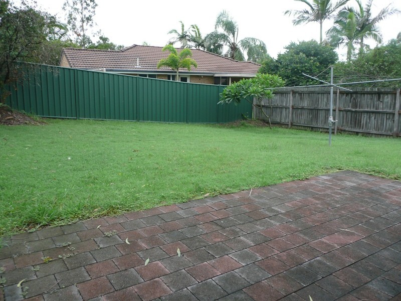 24 Tregana Circuit, Edens Landing QLD 4207