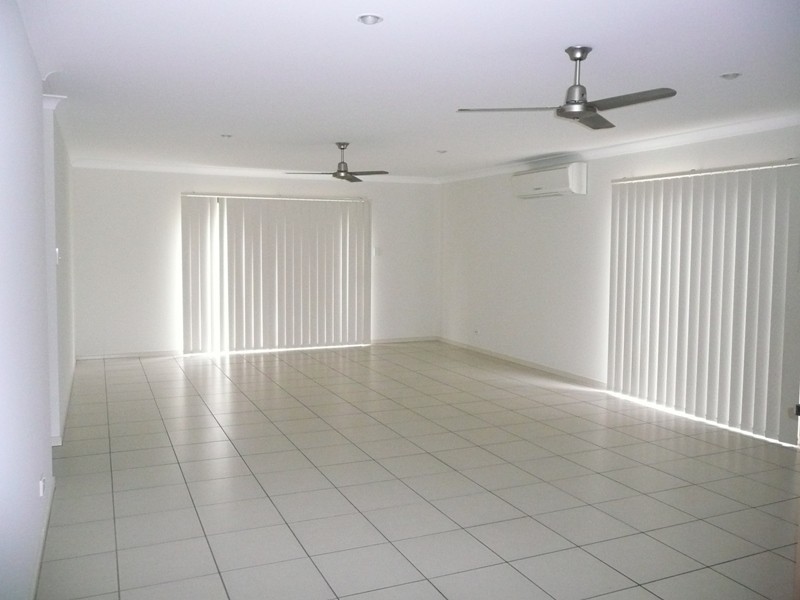 12 Shelley Avenue, Mount Warren Park QLD 4207